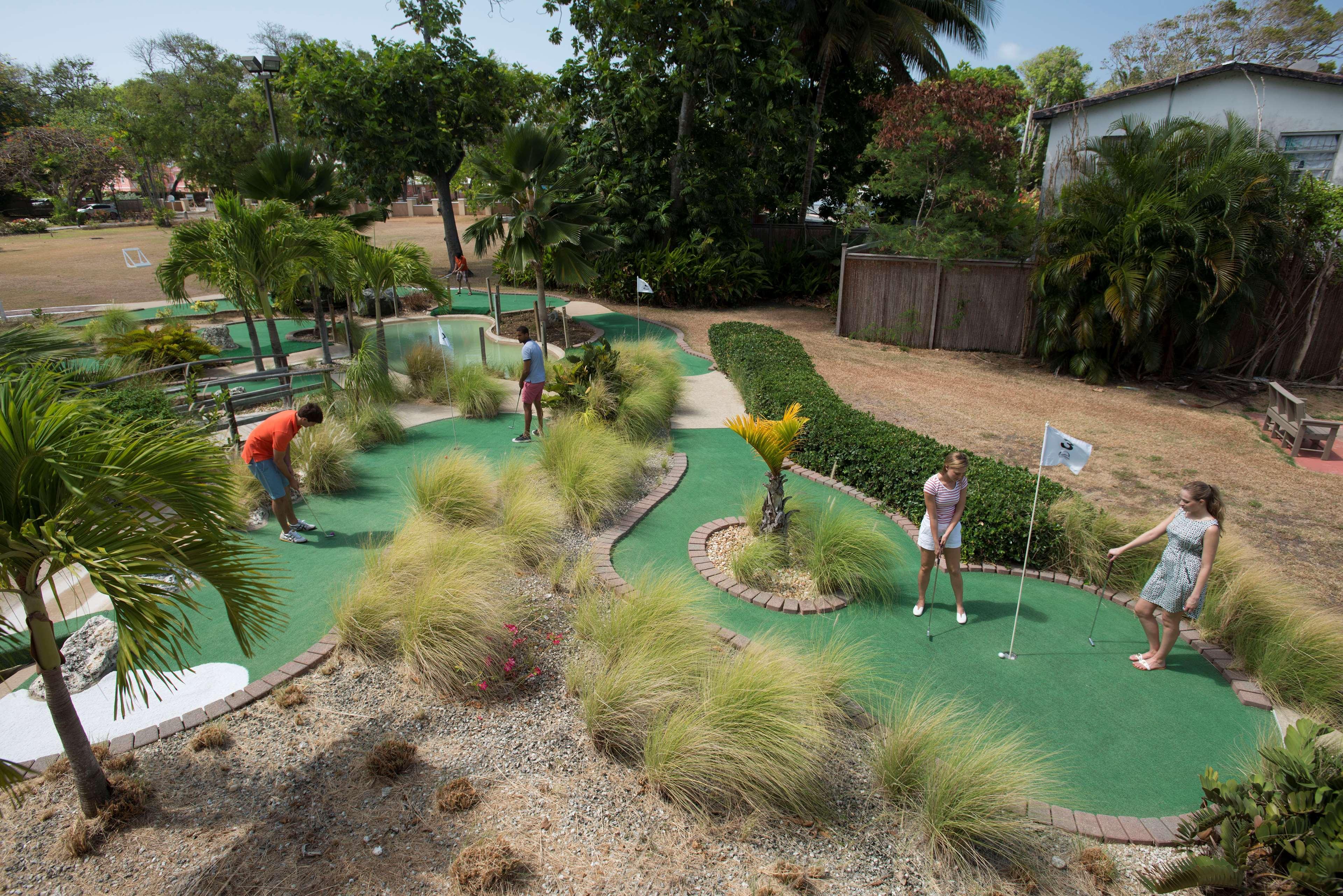 Divi Southwinds Beach Resort Christchurch Exterior foto